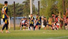 Foto de la galería: Torneo Regional: lejos del fair play, Mitre se quedó con la ilusión del ascenso