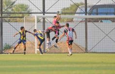 Foto de la galería: Torneo Regional: lejos del fair play, Mitre se quedó con la ilusión del ascenso