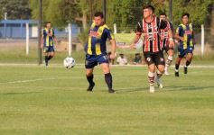 Foto de la galería: Torneo Regional: lejos del fair play, Mitre se quedó con la ilusión del ascenso