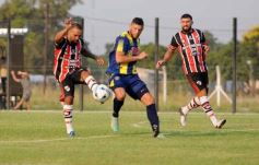 Foto de la galería: Torneo Regional: lejos del fair play, Mitre se quedó con la ilusión del ascenso