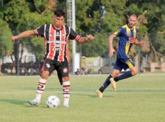 Foto de la galería: Torneo Regional: lejos del fair play, Mitre se quedó con la ilusión del ascenso