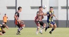Foto de la galería: Torneo Regional: lejos del fair play, Mitre se quedó con la ilusión del ascenso