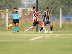 Foto de la galería: Torneo Regional: lejos del fair play, Mitre se quedó con la ilusión del ascenso