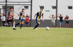 Foto de la galería: Torneo Regional: lejos del fair play, Mitre se quedó con la ilusión del ascenso