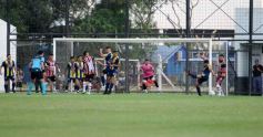 Foto de la galería: Torneo Regional: lejos del fair play, Mitre se quedó con la ilusión del ascenso