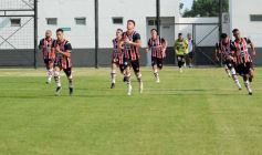 Foto de la galería: Torneo Regional: lejos del fair play, Mitre se quedó con la ilusión del ascenso
