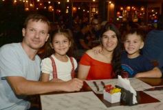 Foto de la galería: Viernes de salidas en la ciudad:  la previa del feriado largo copó la noche posadeña