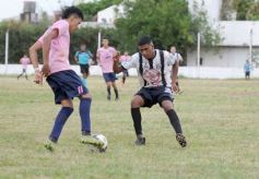 Foto de la galería: Copa Aniversario Estudio Galeano: el Decano fue uno de los que festejó en el inicio del torneo de verano