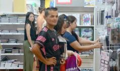 Foto de la galería: Pensando en la vuelta: compras y listas escolares se suman al movimiento en la ciudad