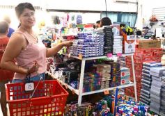 Foto de la galería: Pensando en la vuelta: compras y listas escolares se suman al movimiento en la ciudad