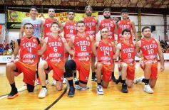 Sixto Fotografías. Deportes. Torneo Federal - Federal de Básquet: con lo justo, Tokio sumó su segundo triunfo en casa