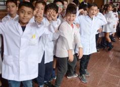 Foto de la galería: Vuelta a clases en Misiones: acto central por el primer dia en Itaembé Guazú