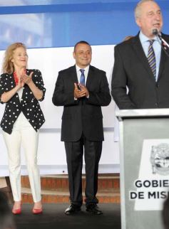 Foto de la galería: Vuelta a clases en Misiones: acto central por el primer dia en Itaembé Guazú