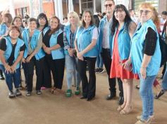Foto de la galería: Vuelta a clases en Misiones: acto central por el primer dia en Itaembé Guazú