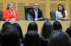 Foto de la galería: Misioneras reinventándose hacia el futuro: el Parlamento de la Mujer ya tiene fecha