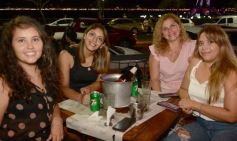 Foto de la galería: En el día de la Mujer: salidas, festejos y  encuentros coparon la noche de viernes en la ciudad