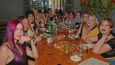 Foto de la galería: En el día de la Mujer: salidas, festejos y  encuentros coparon la noche de viernes en la ciudad