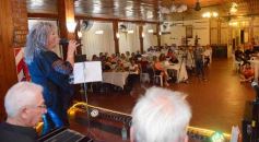 Foto de la galería: Noche de peña en la Casa Paraguaya: el programa Radial Guaraní Tavarandú celebró sus 15 años