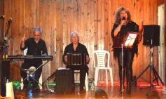 Foto de la galería: Noche de peña en la Casa Paraguaya: el programa Radial Guaraní Tavarandú celebró sus 15 años