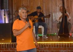 Foto de la galería: Noche de peña en la Casa Paraguaya: el programa Radial Guaraní Tavarandú celebró sus 15 años