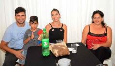 Foto de la galería: Noche de peña en la Casa Paraguaya: el programa Radial Guaraní Tavarandú celebró sus 15 años