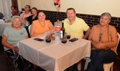 Foto de la galería: Noche de peña en la Casa Paraguaya: el programa Radial Guaraní Tavarandú celebró sus 15 años