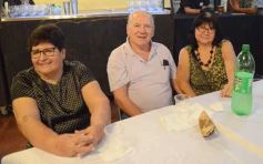 Foto de la galería: Noche de peña en la Casa Paraguaya: el programa Radial Guaraní Tavarandú celebró sus 15 años