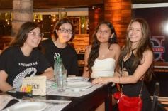 Foto de la galería: Noche de Sábado: la previa de San Patricio a pleno en bares de la Costanera