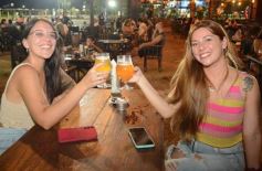 Foto de la galería: Noche de Sábado: la previa de San Patricio a pleno en bares de la Costanera