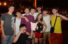 Sixto Fotografías. Sociedad. Varios - Noche de Sábado: la previa de San Patricio a pleno en bares de la Costanera