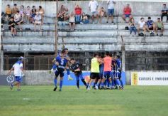 Foto de la galería: Torneo Apertura de la Liga: arranque con triunfo para La Cantera en Villa Sarita