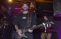 Foto de la galería: Los casi 40 de Julio "Pollito" Villagra: noche de fiesta y cumbia en Brooklyn 