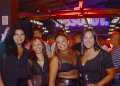 Foto de la galería: Los casi 40 de Julio "Pollito" Villagra: noche de fiesta y cumbia en Brooklyn 