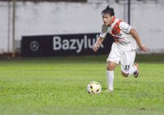 Foto de la galería: Liga Posadeña: junto a un gran marco de público, Mitre se quedó con el clásico en Rocamora