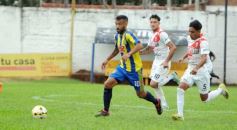 Foto de la galería: Liga Posadeña: junto a un gran marco de público, Mitre se quedó con el clásico en Rocamora