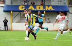Foto de la galería: Liga Posadeña: junto a un gran marco de público, Mitre se quedó con el clásico en Rocamora