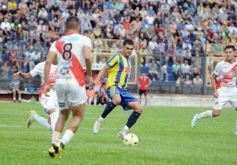 Foto de la galería: Liga Posadeña: junto a un gran marco de público, Mitre se quedó con el clásico en Rocamora