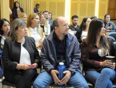 Foto de la galería: Innovación y educación: presentaron la Especialización en IA para docentes misioneros