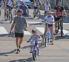 Foto de la galería: Junto a una gran convocatoria se vivió la 24° Bicicleteada Solidaria del Roque González