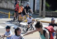 Foto de la galería: Junto a una gran convocatoria se vivió la 24° Bicicleteada Solidaria del Roque González