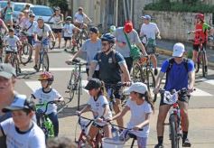 Foto de la galería: Junto a una gran convocatoria se vivió la 24° Bicicleteada Solidaria del Roque González
