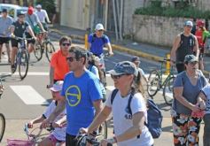 Foto de la galería: Junto a una gran convocatoria se vivió la 24° Bicicleteada Solidaria del Roque González