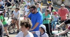 Foto de la galería: Junto a una gran convocatoria se vivió la 24° Bicicleteada Solidaria del Roque González