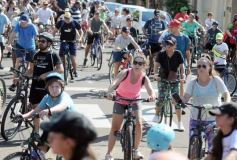 Foto de la galería: Junto a una gran convocatoria se vivió la 24° Bicicleteada Solidaria del Roque González
