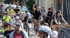 Foto de la galería: Junto a una gran convocatoria se vivió la 24° Bicicleteada Solidaria del Roque González