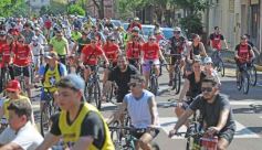 Foto de la galería: Junto a una gran convocatoria se vivió la 24° Bicicleteada Solidaria del Roque González