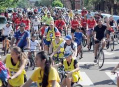 Foto de la galería: Junto a una gran convocatoria se vivió la 24° Bicicleteada Solidaria del Roque González