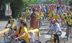 Foto de la galería: Junto a una gran convocatoria se vivió la 24° Bicicleteada Solidaria del Roque González
