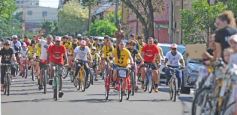 Foto de la galería: Junto a una gran convocatoria se vivió la 24° Bicicleteada Solidaria del Roque González