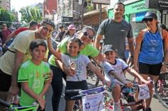 Foto de la galería: Junto a una gran convocatoria se vivió la 24° Bicicleteada Solidaria del Roque González